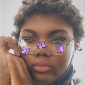 Meet your Posher, Leah